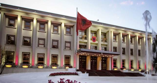Presidenti rikthen ne Kuvend ligjin per Teatrin â€“ â€œBie ndesh me parimet dhe standardetâ€